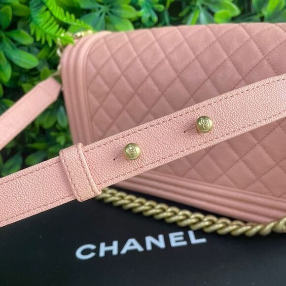 NIB 100% authentic chanel Le boy old medium in pink peach caviar - Picture 4 of 8